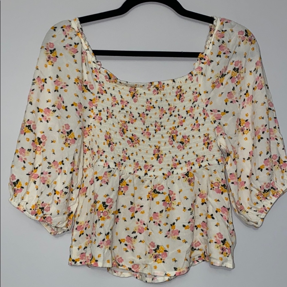 Floral Top - Picture 3 of 3